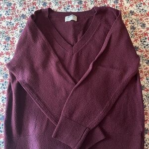 Old Navy Women's V-Neck Sweater - Rich Burgundy